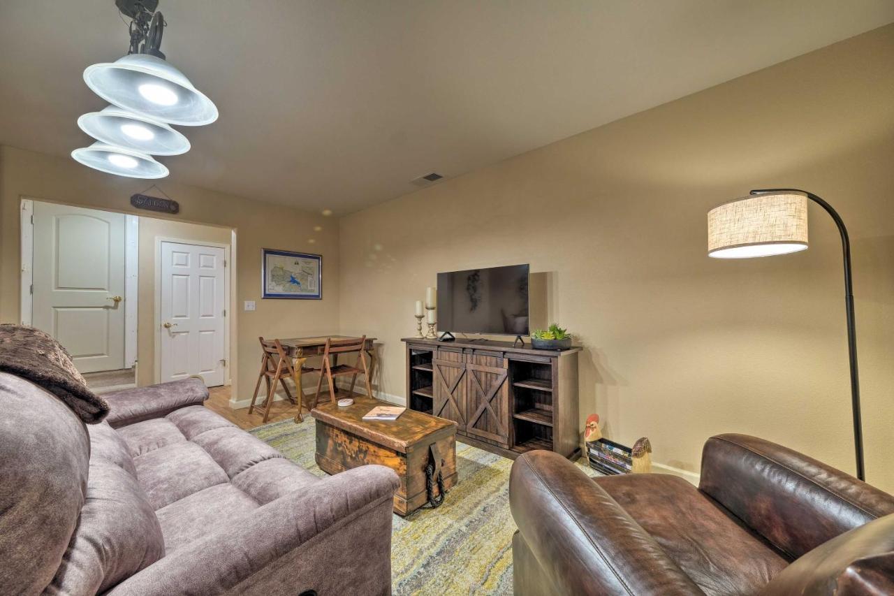 Convenient Apt With Fire Pit About Half-Mi To Lake! グローヴランド エクステリア 写真